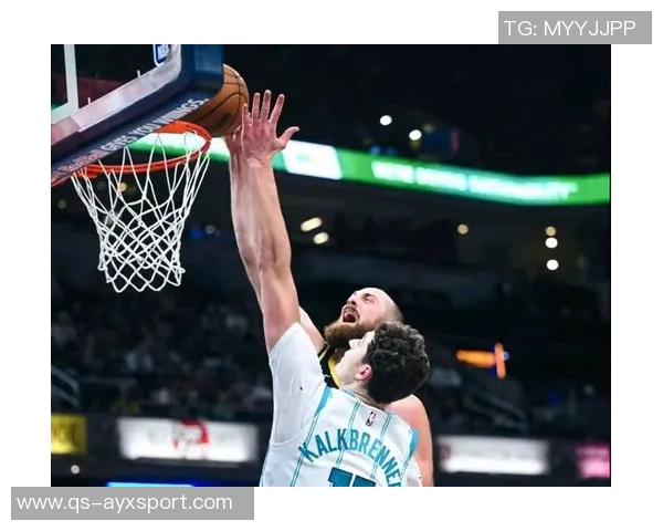 克尼佩尔表现出色12投7中砍下21分7助攻三分球命中率高达55