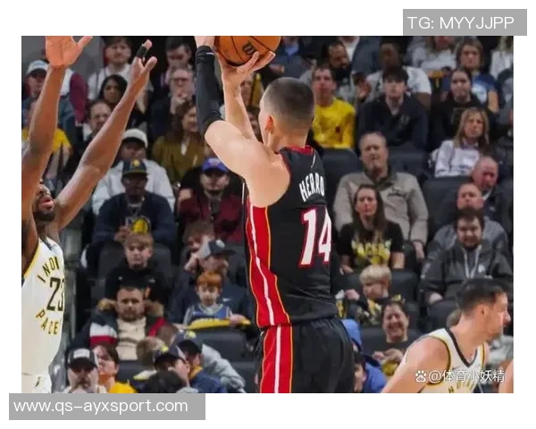 希罗上半场表现出色下半场失常仅得0分球队遭遇困境 希罗上半场表现出色下半场失常仅得0分球队遭遇困境