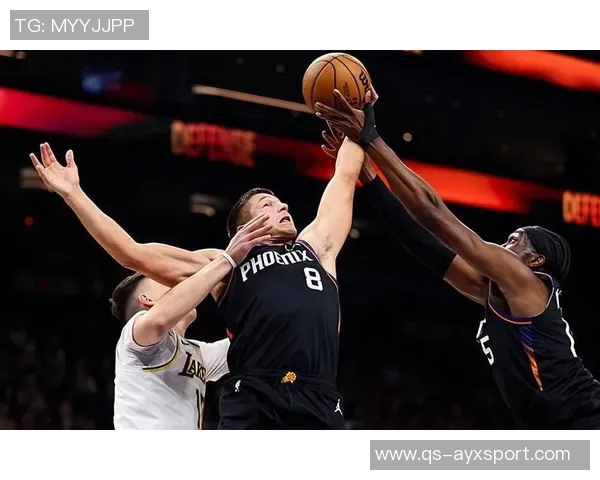 铁！普理查德表现低迷10投仅中2三分球命中率惨淡仅得8分5篮板6助攻