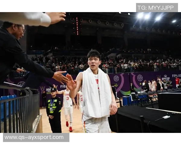 比卢普斯谈杨瀚森的魅力孩子们被他的体型和互动方式深深吸引