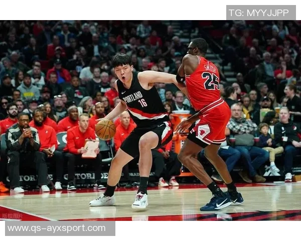 开拓者小阵容展现锋线运动潜力小杨登场时间或将缩减